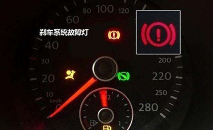 汽车电瓶电量怎么看，从仪表盘到专业工具的全面解析