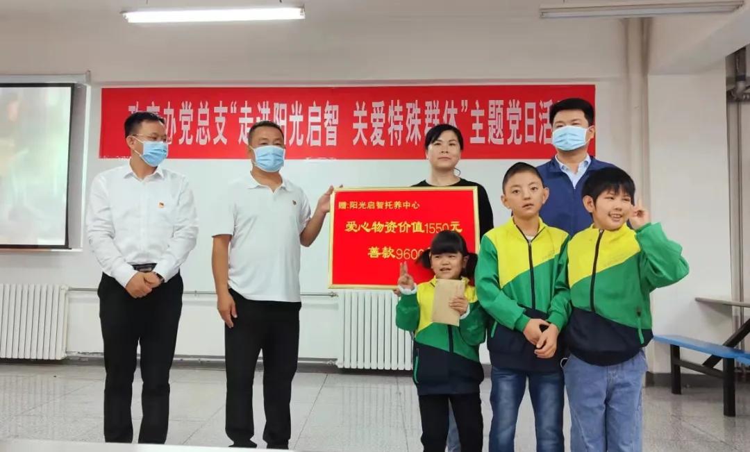 观影启智，大突围主题党日活动，在光与声的交织中重温历史使命