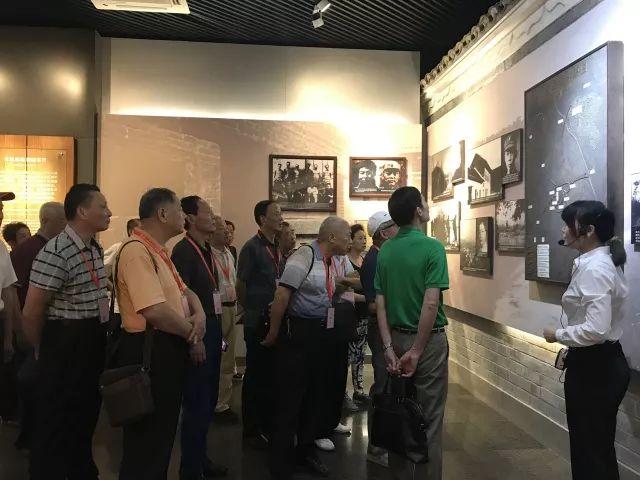 观看大突围主题党日信息，重温历史，铭记初心