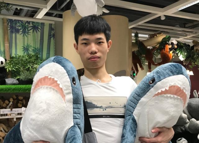 鲨鱼主播，和平精英中的游戏与人生导师