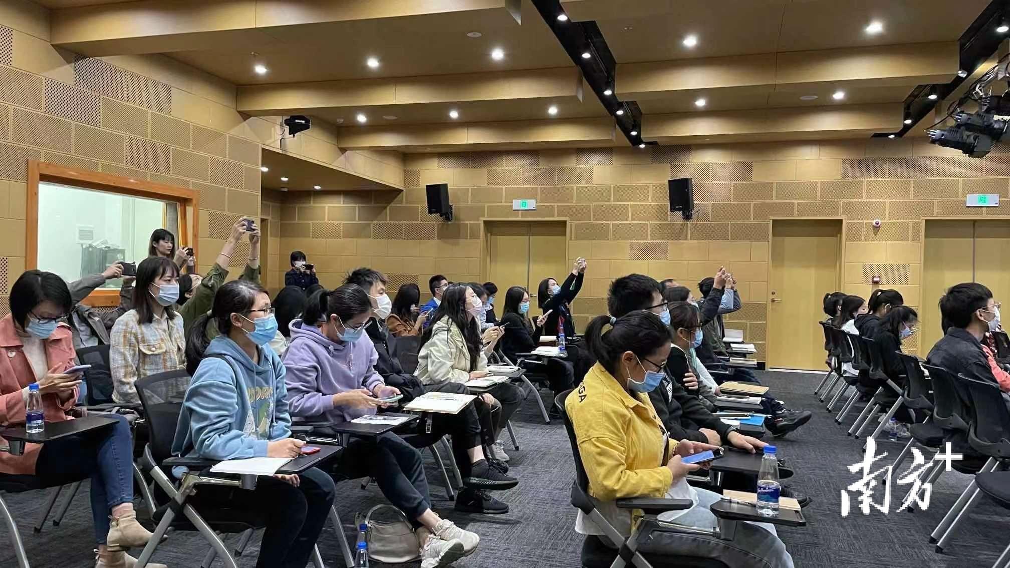 探索港澳宝典56版新功能与用户体验的深度剖析—以最新版本为例（虚构内容）em>港澳宝典最新版565635下载